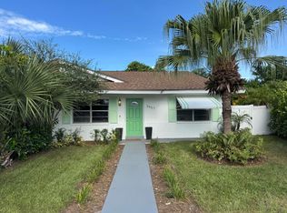 3957 Harwood St, West Palm Beach, FL 33403
