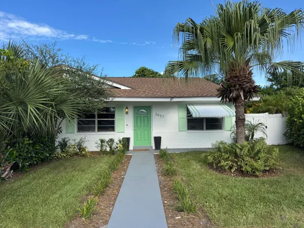 3957 Harwood St, West Palm Beach, FL 33403