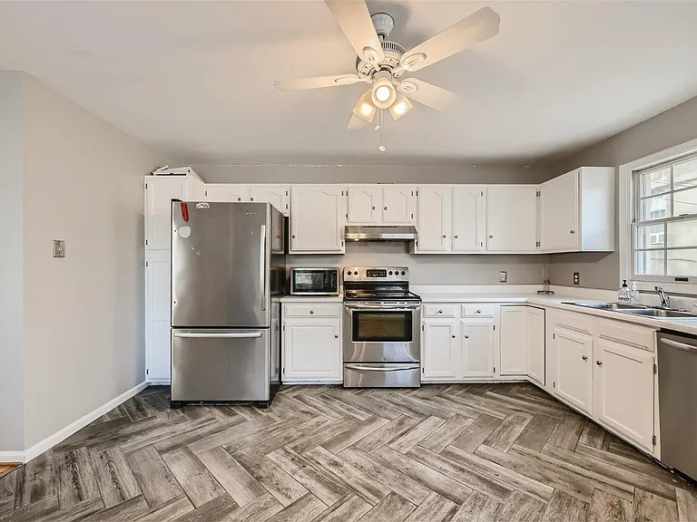 1200 Riverside Ave — Photo 23