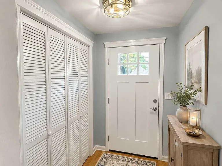 11 Tooker Ave — Photo 2