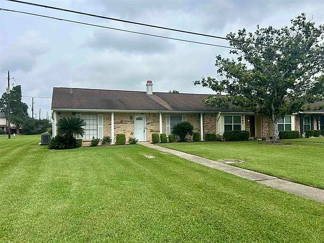 8690 Manion Dr — Photo 3