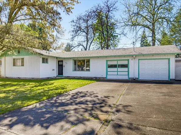 2764 Ruth Dr, Medford, OR 97504