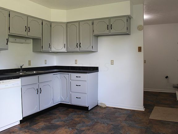 5th image of 1209 Linda Ln