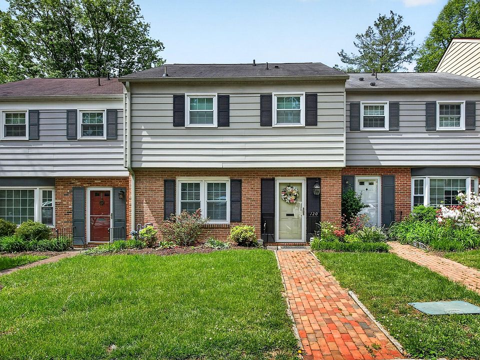 1st image of 120 Camelot Ct