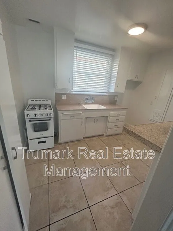 1 bed, 1.0 bath, $1,495 — Photo 3