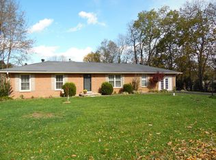 133 Briarwood Rd, Versailles, KY 40383