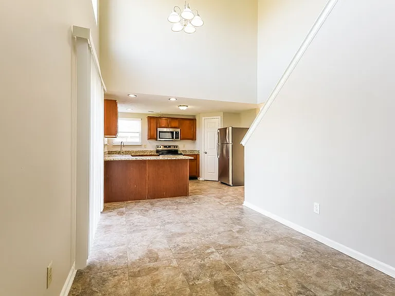 7051 N Laredo Dr — Photo 6