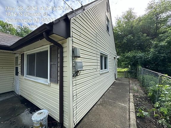 3rd image of 1618 N Church St