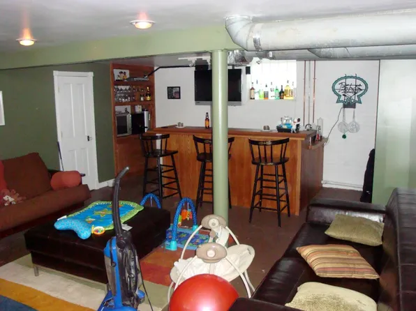 2660 Hampshire Rd, Cleveland Heights, OH 44106