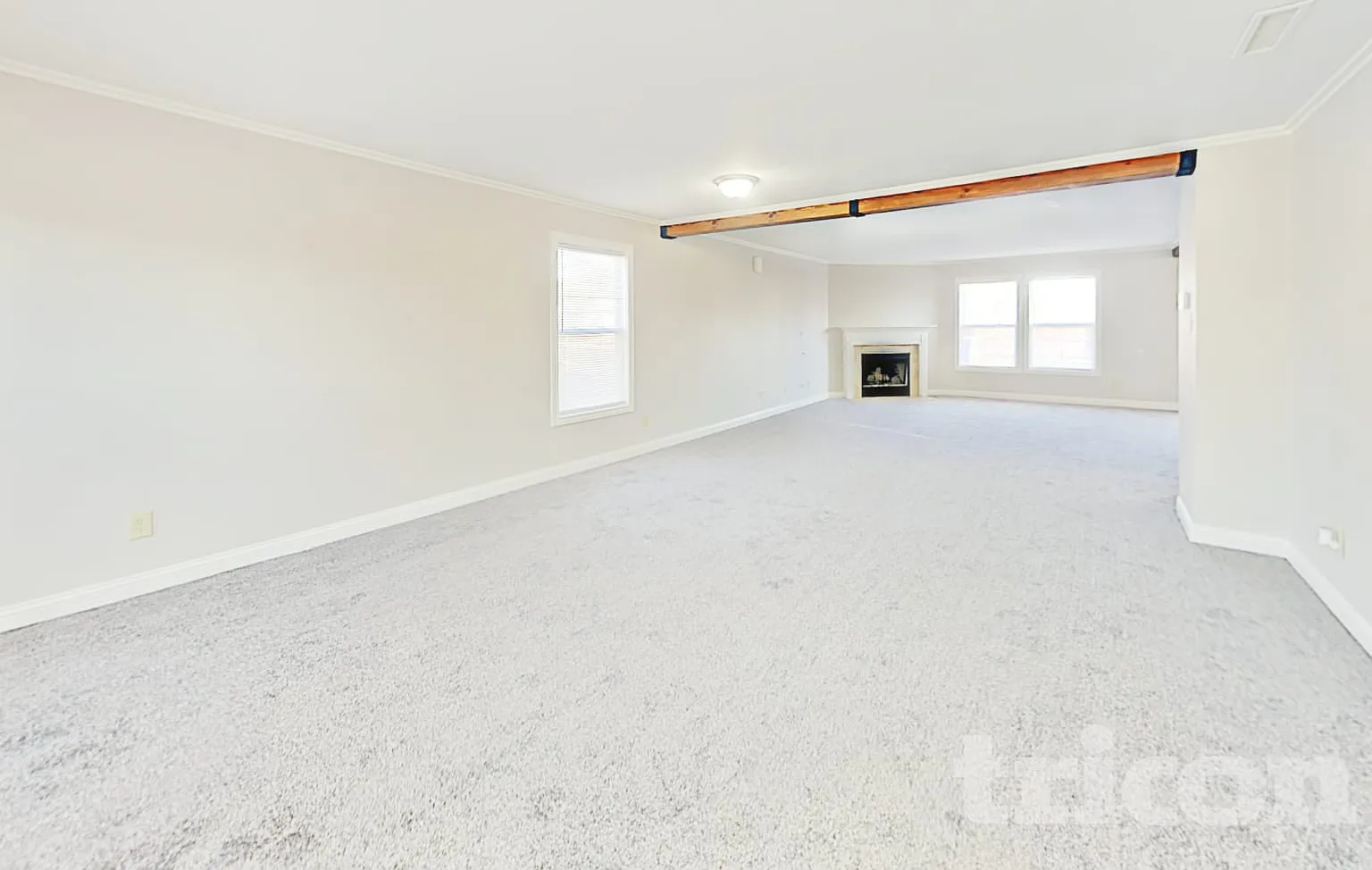 2609 Woodfield Boulevard Franklin IN — Photo 3