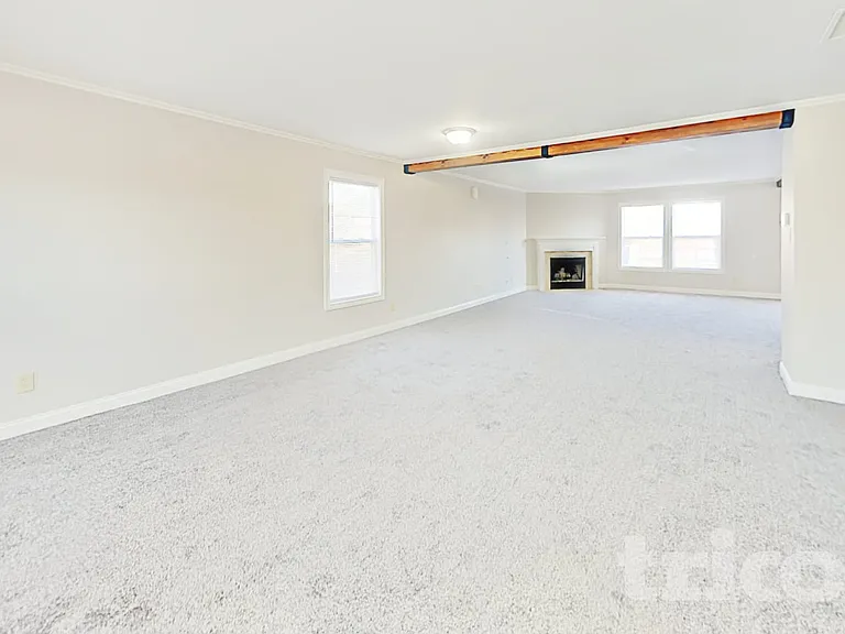 2609 Woodfield Blvd — Photo 3