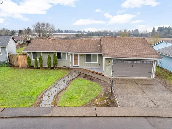 1122 SE Fir Grove Loop, Hillsboro, OR 97123