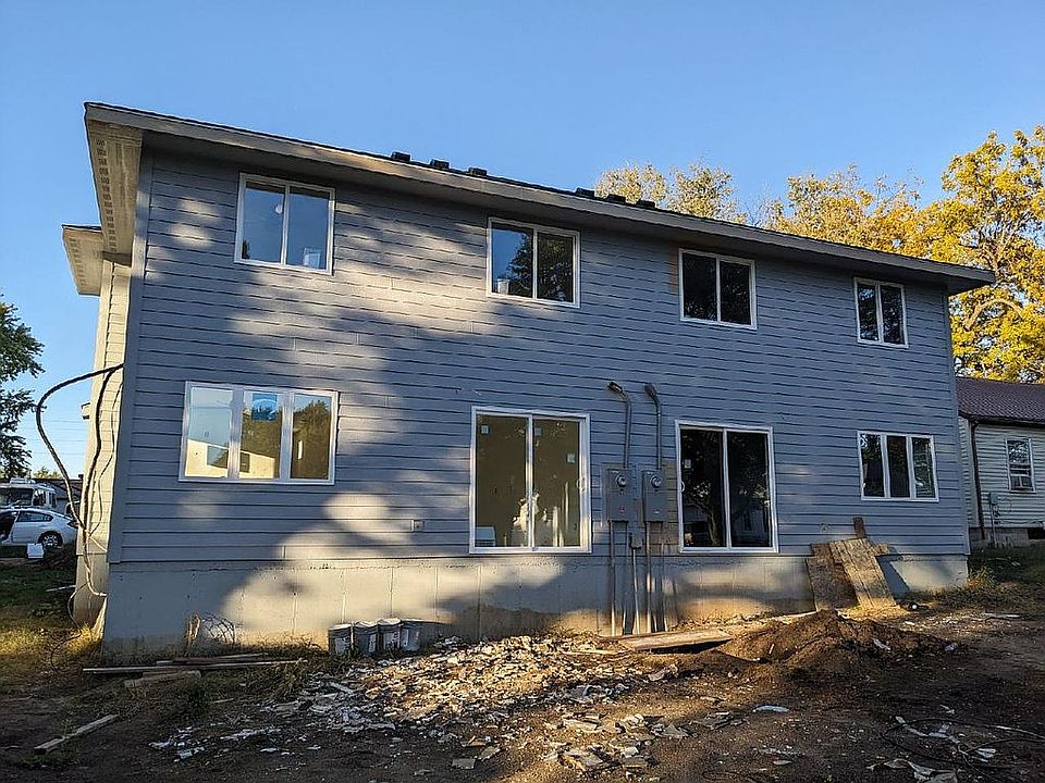 2nd image of 217 8th St #2