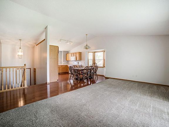 5th image of 1020 Lacy Ln