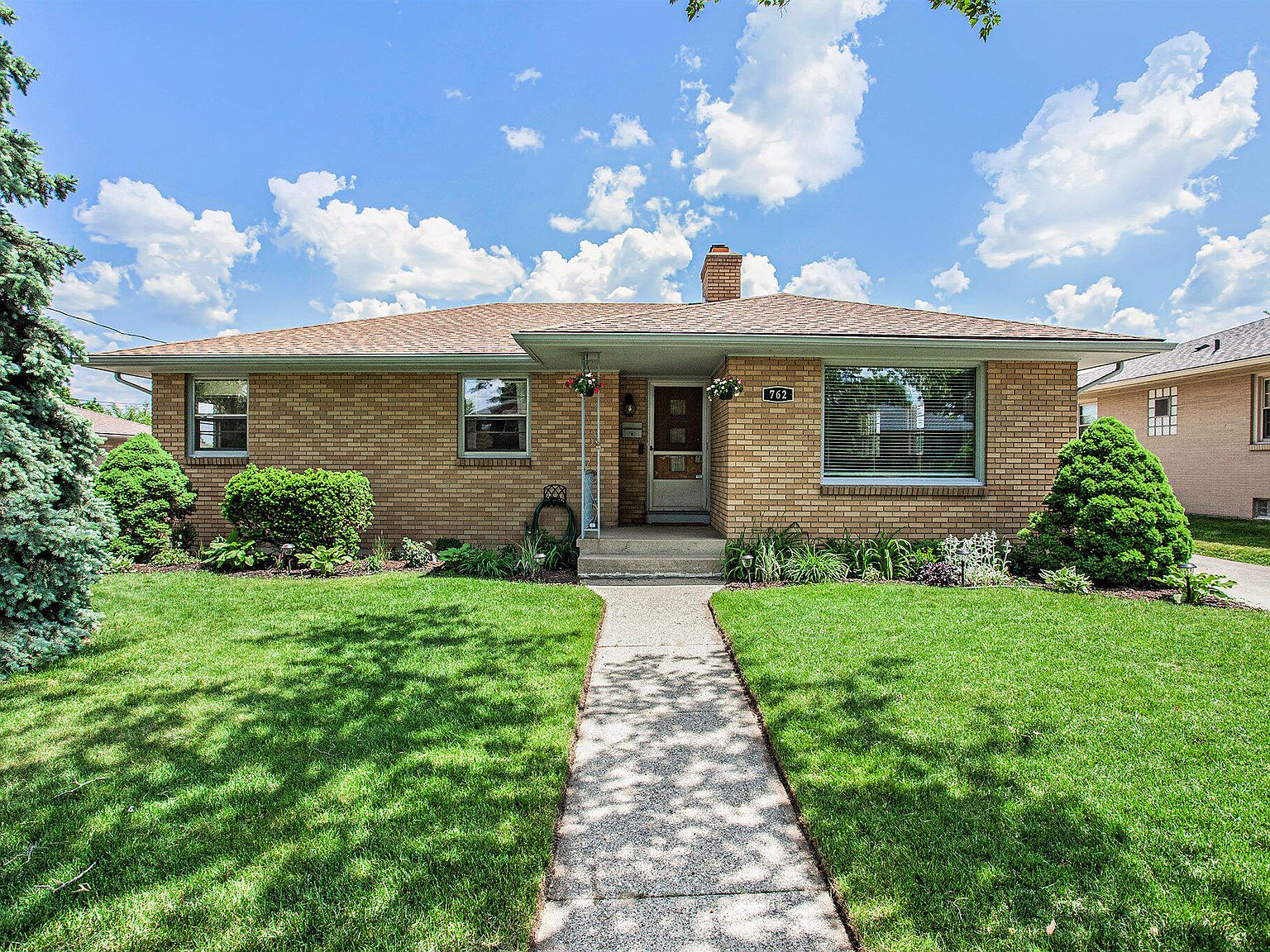 762 Tamarack Ave NW, Grand Rapids, MI 49504 Zillow