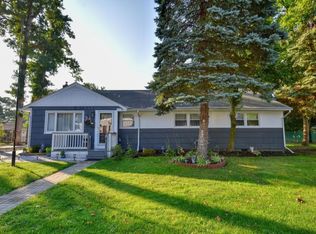 30 Raritan Blvd, Keyport, NJ 07735