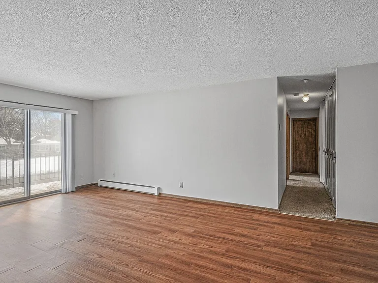 Highland Gables Apartments — Photo 30