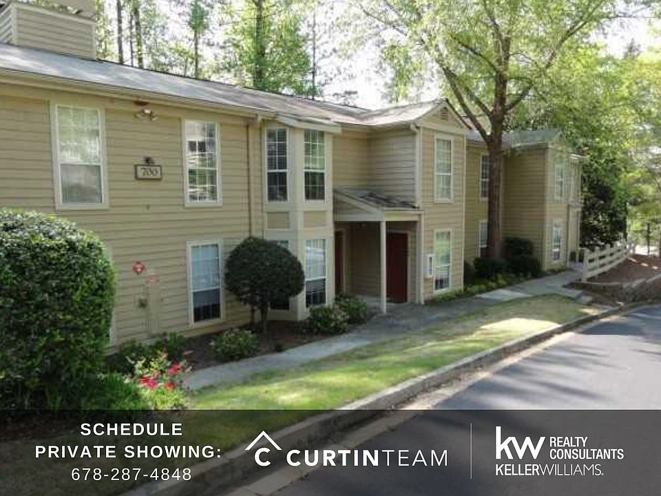 1st image of 702 Riverview Dr SE