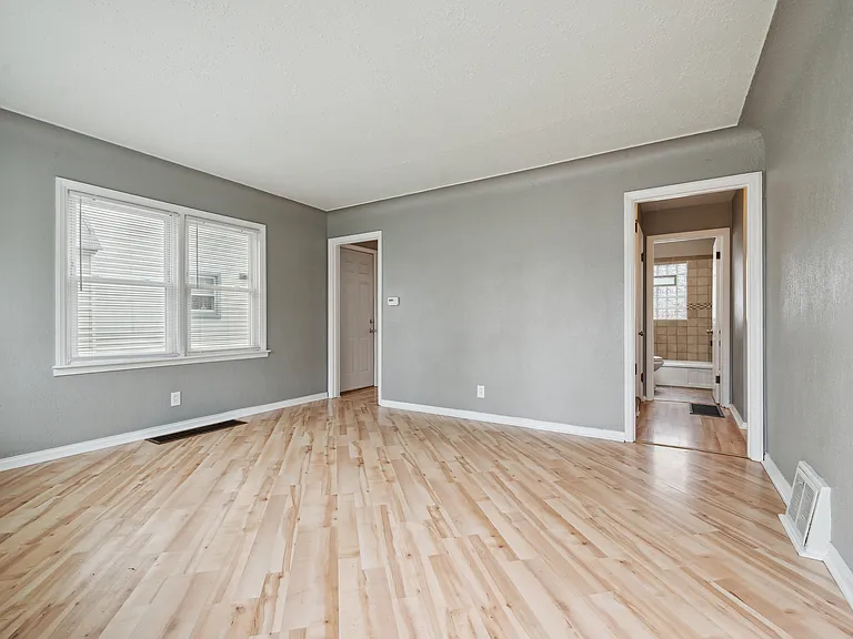 35 W Capistrano Ave — Photo 10