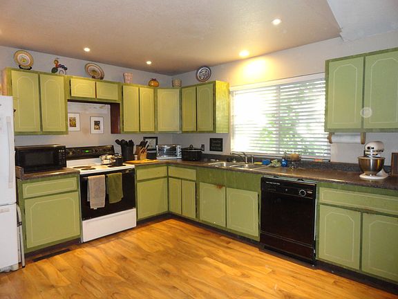 4th image of 2551 Heney Ln