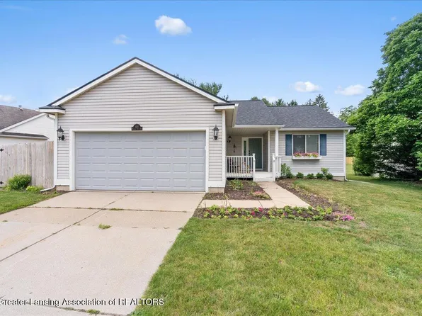 431 Winding River Dr, Williamston, MI 48895