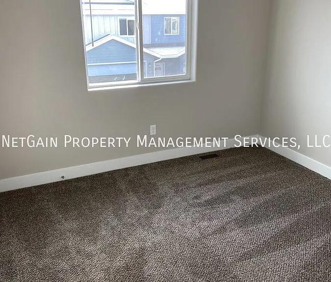 1542 S Topaz Dr #D — Photo 6