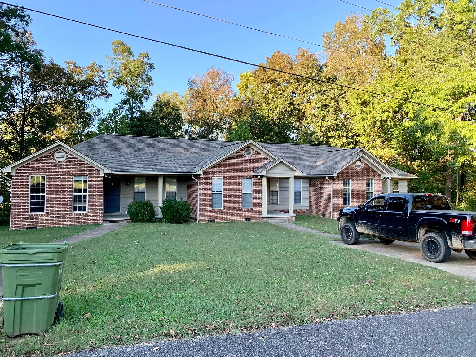 2 bed, 800 sqft, $900 — Photo 1