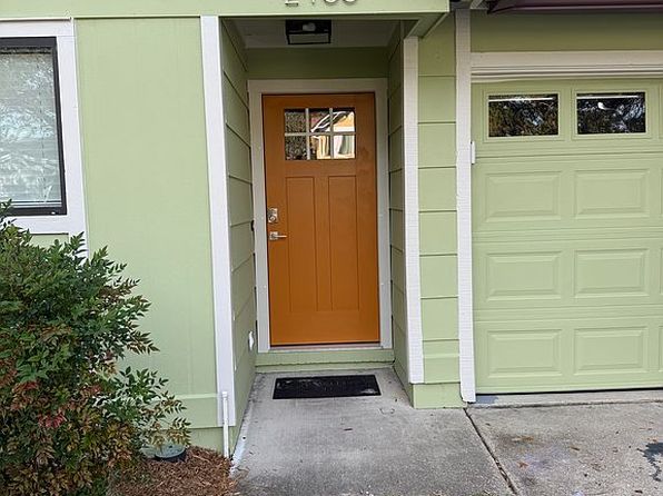 2166 Fairway Villas Ln S