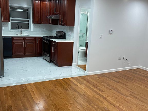 5th image of 85 Manila Ave #85