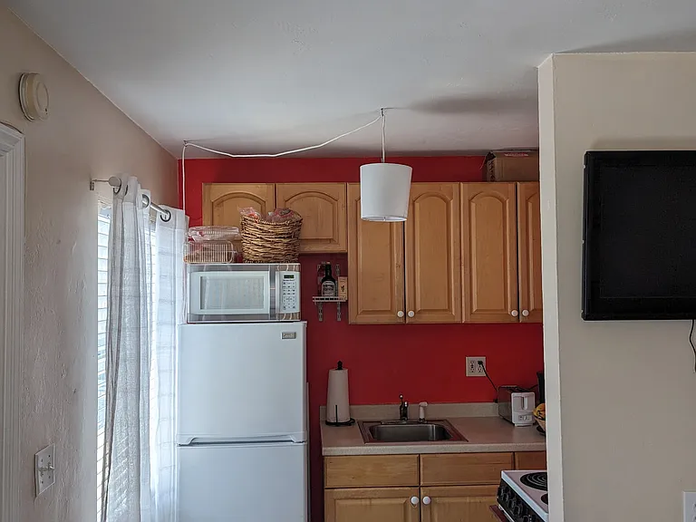 819 NE 18th Ave #6 — Photo 6