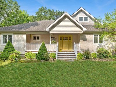 10 Foxboro, East Quogue, NY, 11946