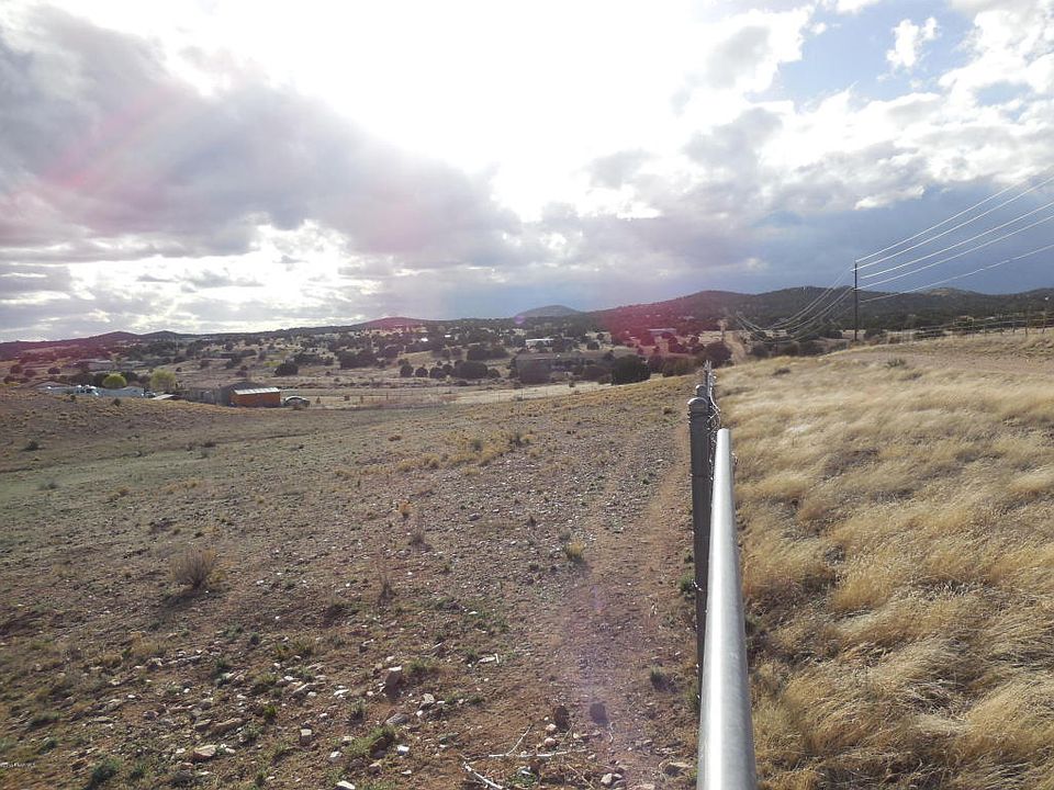 2nd image of 3355 W Road 2 N