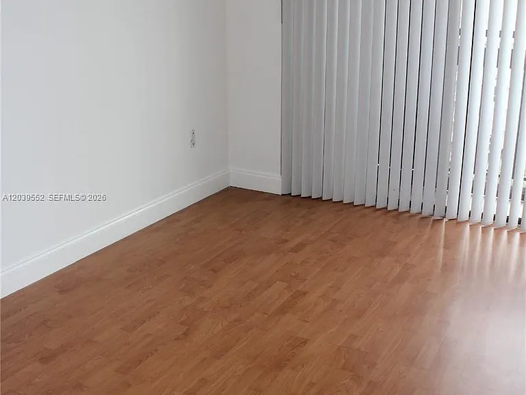 2333 Brickell Ave #1004 — Photo 10
