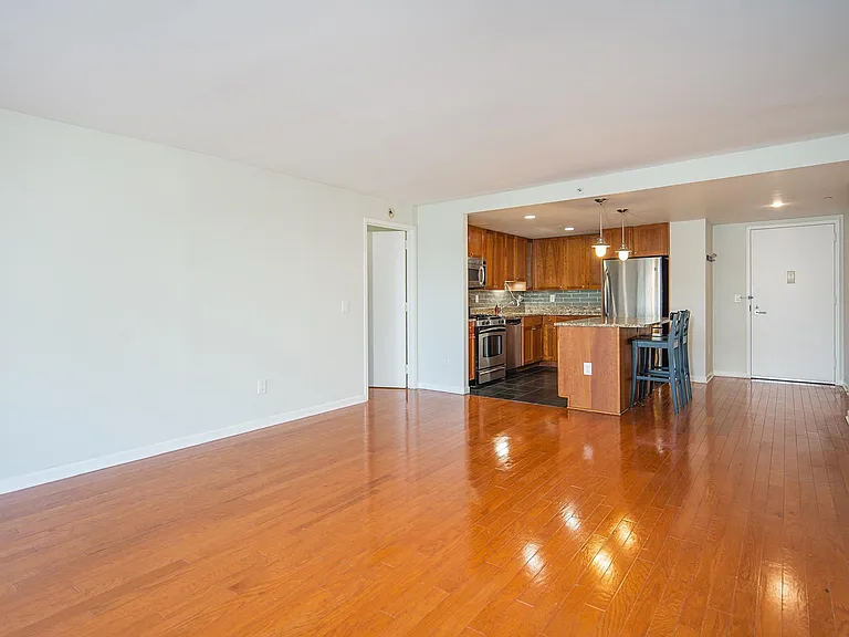 700 Grove St #4S — Photo 4
