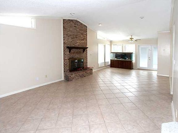 5th image of 2931 Glenn St