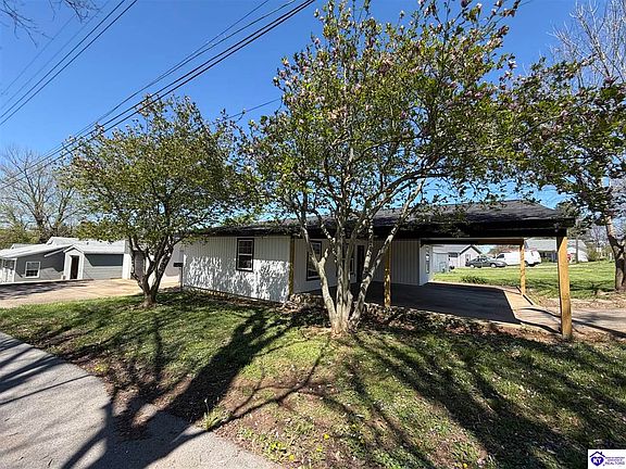 2nd image of 105 Hayward Rd