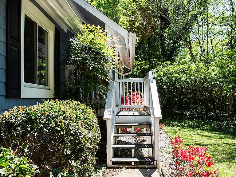 4641 Anastasia Ct SE — Photo 3