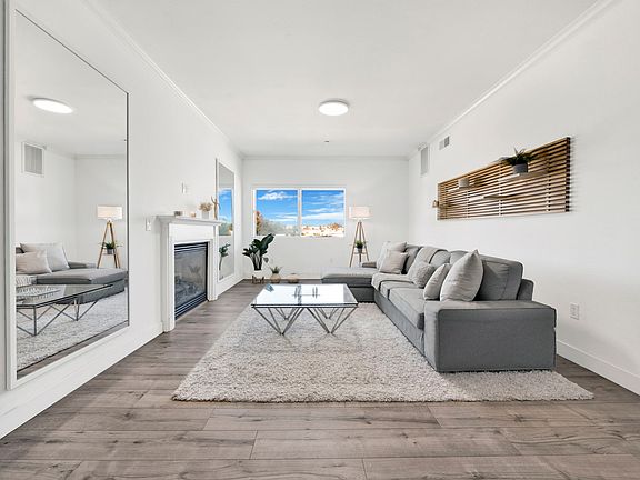 5th image of 214 S Alexandria Ave #405