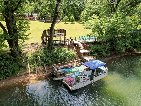 2553 River Haven Rd, Clendenin, WV 25045
