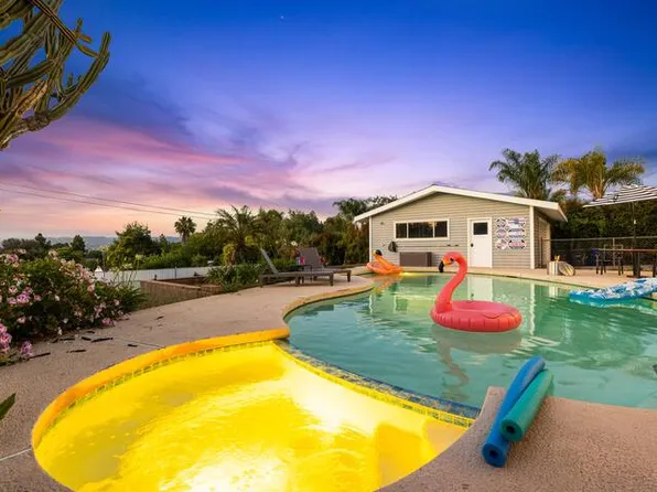 321 W Kalmia St W Unit C, Fallbrook, CA 92028