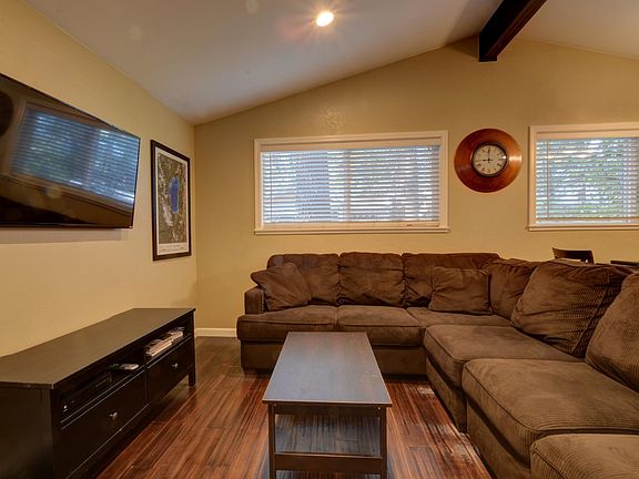 4th image of 861 S Shore Dr #A