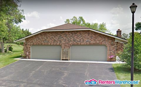 1st image of 1960 Kingsview Ln N