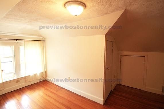 2nd image of 163 Strathmore Rd #5NF