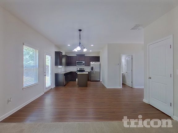 3rd image of 297 Parkview Place Dr
