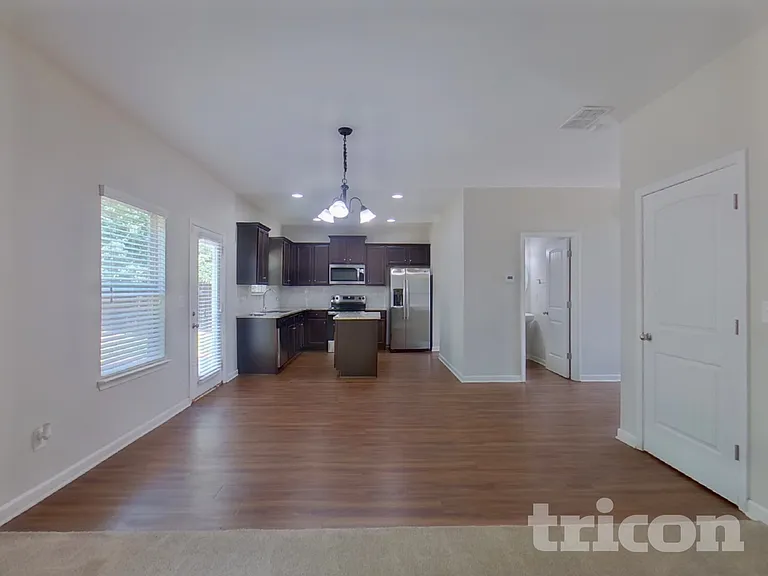 297 Parkview Place Dr — Photo 3