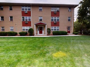 2 Radio Ave APT B4, Secaucus, NJ 07094