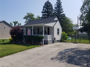987 Tioga Trl W, Willoughby, OH 44094