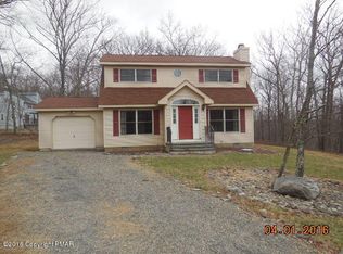101 Oakenshield Dr, Bushkill, PA