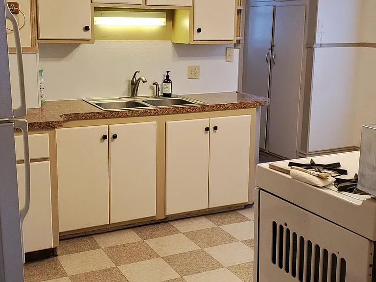 298 Granite St #2F — Photo 5