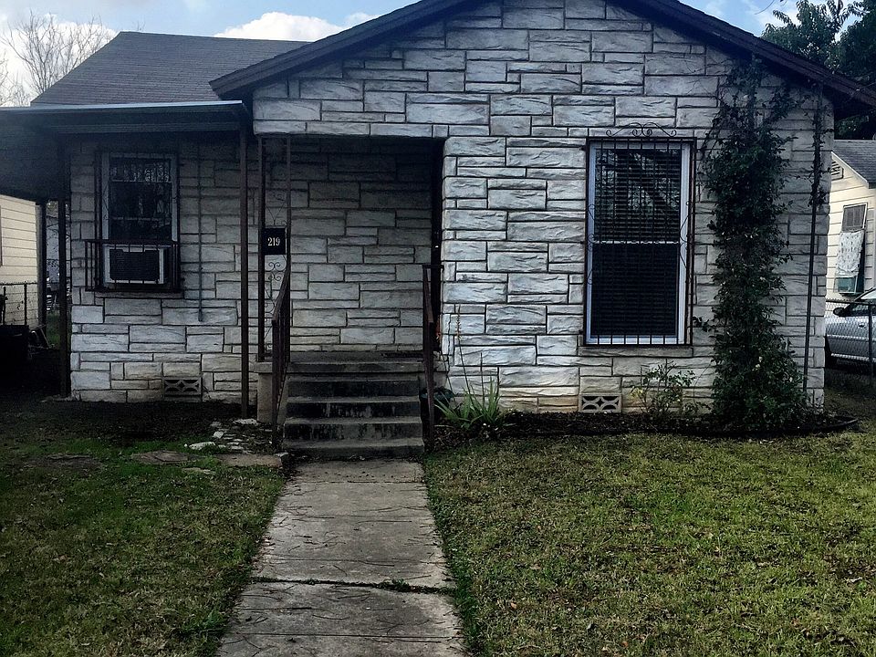 1st image of 219 Goodrich